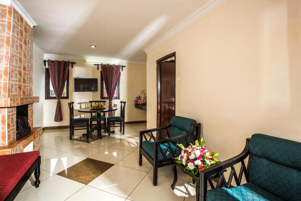 Hotel Lakeview Утакаманд Экстерьер фото