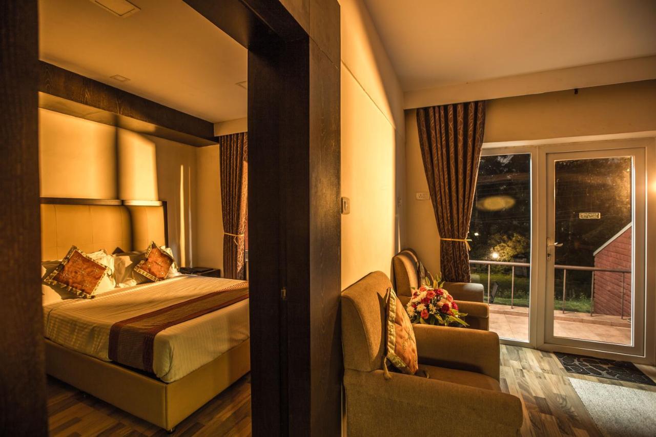 Hotel Lakeview Утакаманд Экстерьер фото