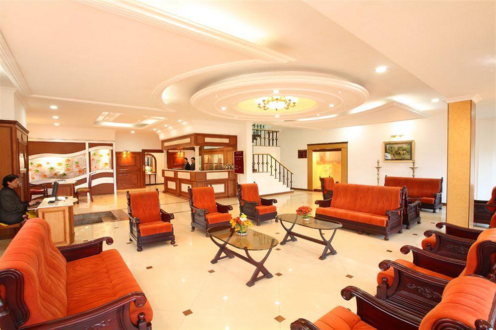 Hotel Lakeview Утакаманд Экстерьер фото