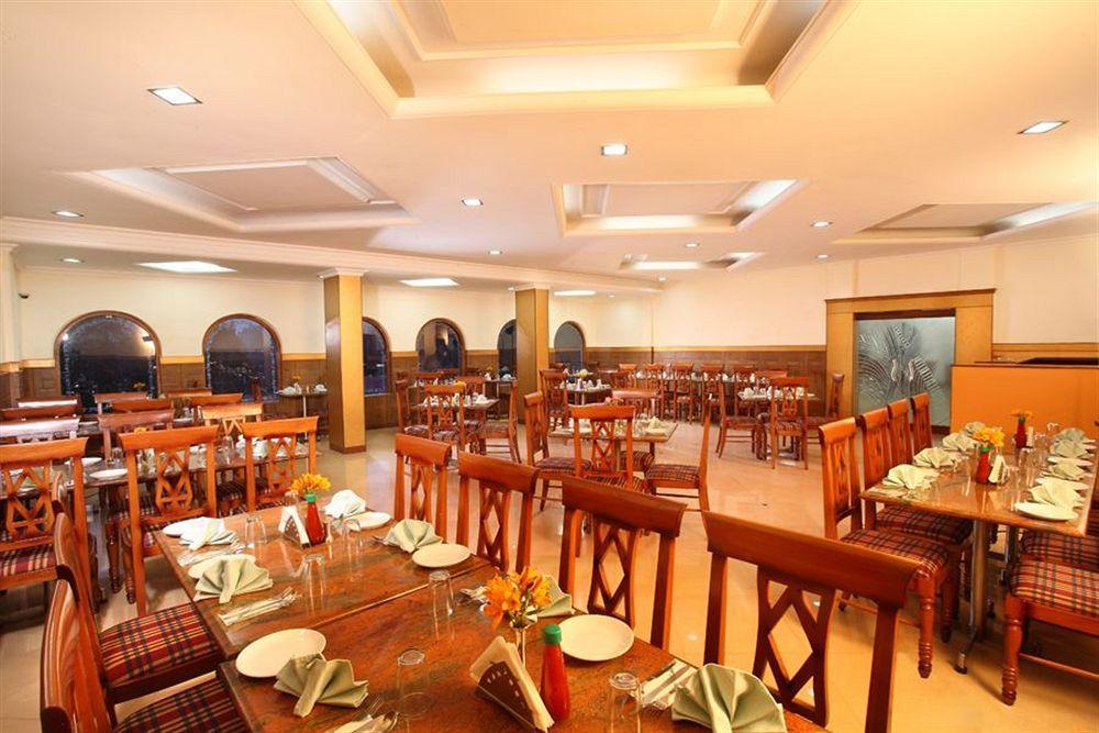 Hotel Lakeview Утакаманд Экстерьер фото