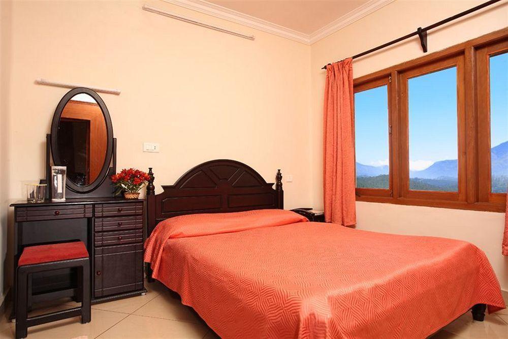 Hotel Lakeview Утакаманд Экстерьер фото